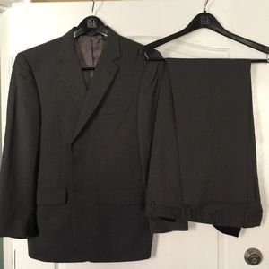 Men’s grey suit